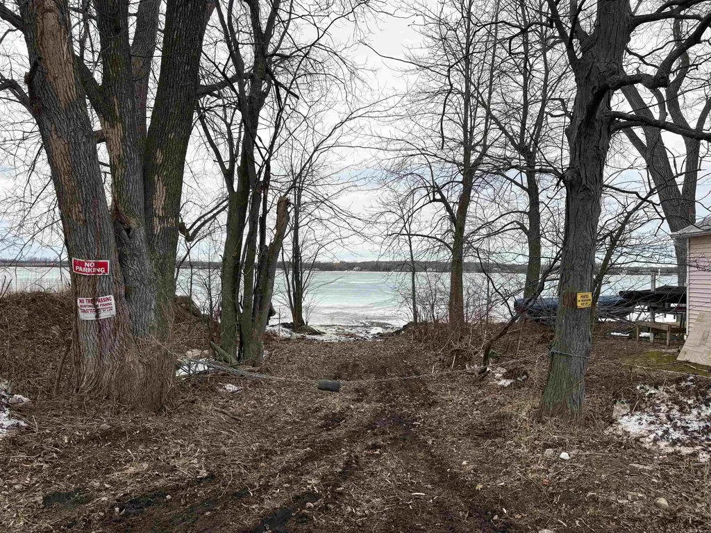 2760 Lakeview Drive North Hero VT 05474