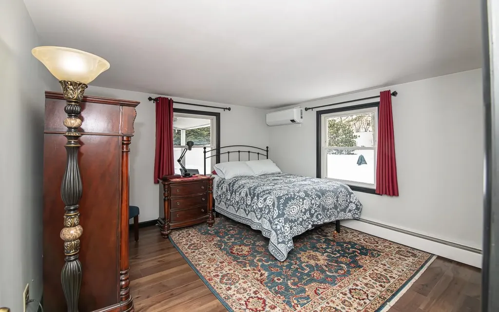169 Central Street Hudson NH 03051