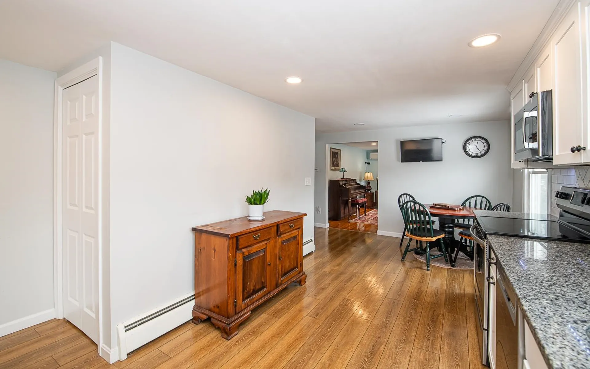 169 Central Street Hudson NH 03051
