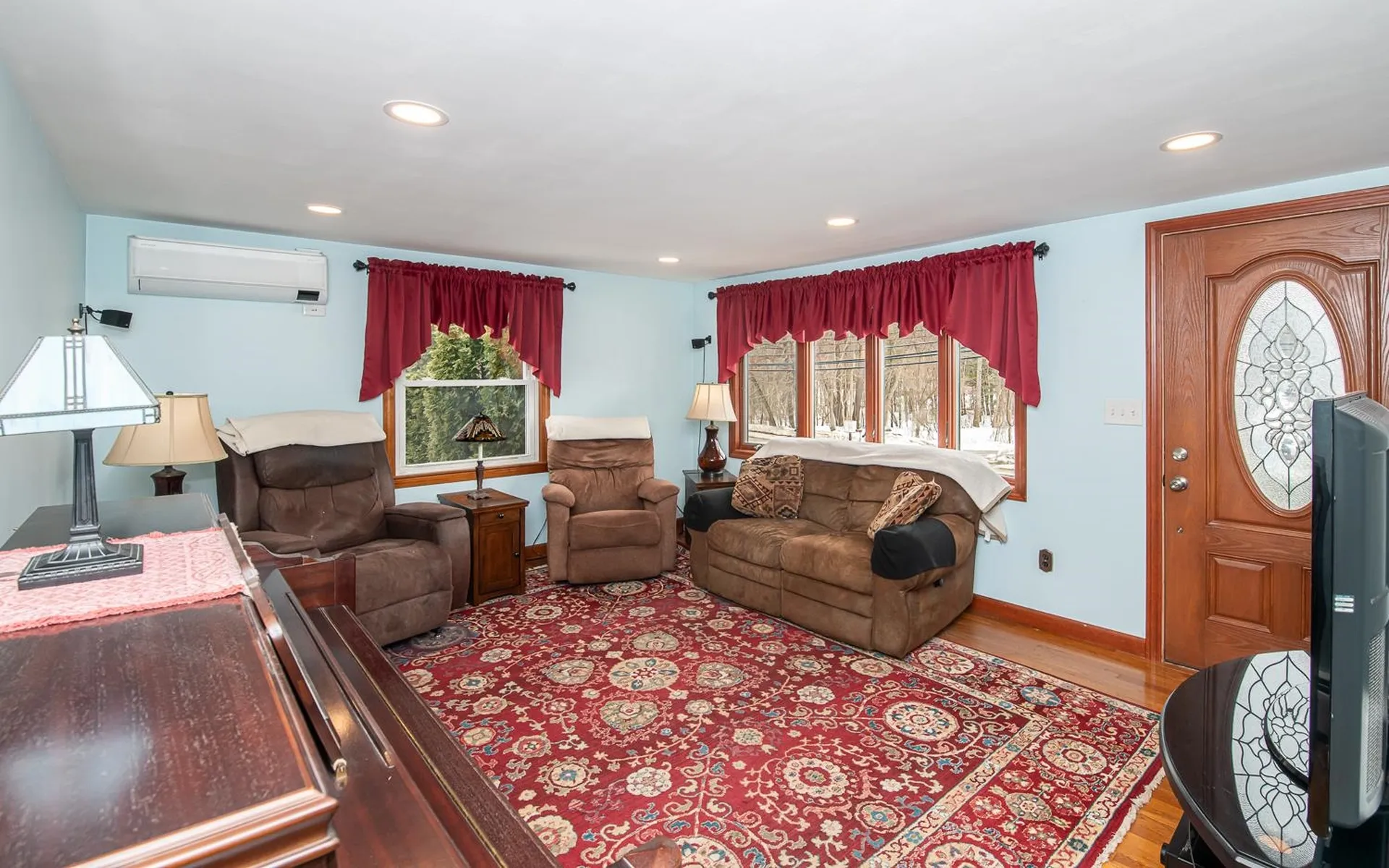 169 Central Street Hudson NH 03051