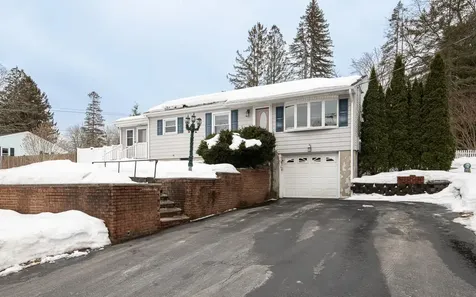169 Central Street Hudson NH 03051