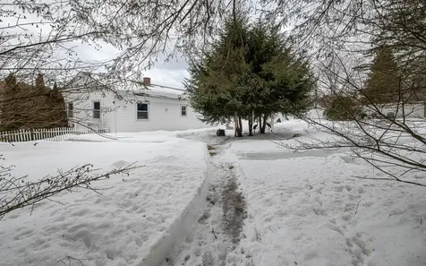169 Central Street Hudson NH 03051