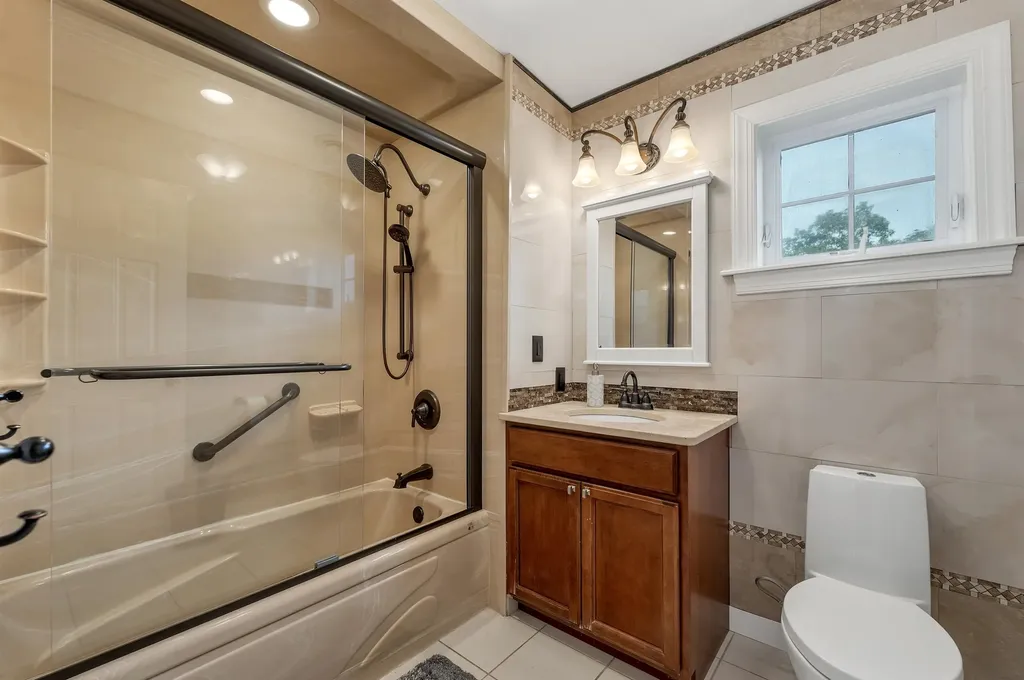 4 Black Bear Court Lebanon NH 03766