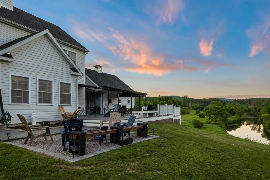 4 Black Bear Court Lebanon NH 03766