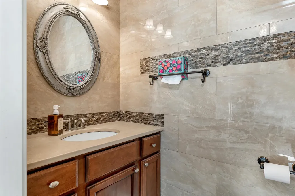 4 Black Bear Court Lebanon NH 03766