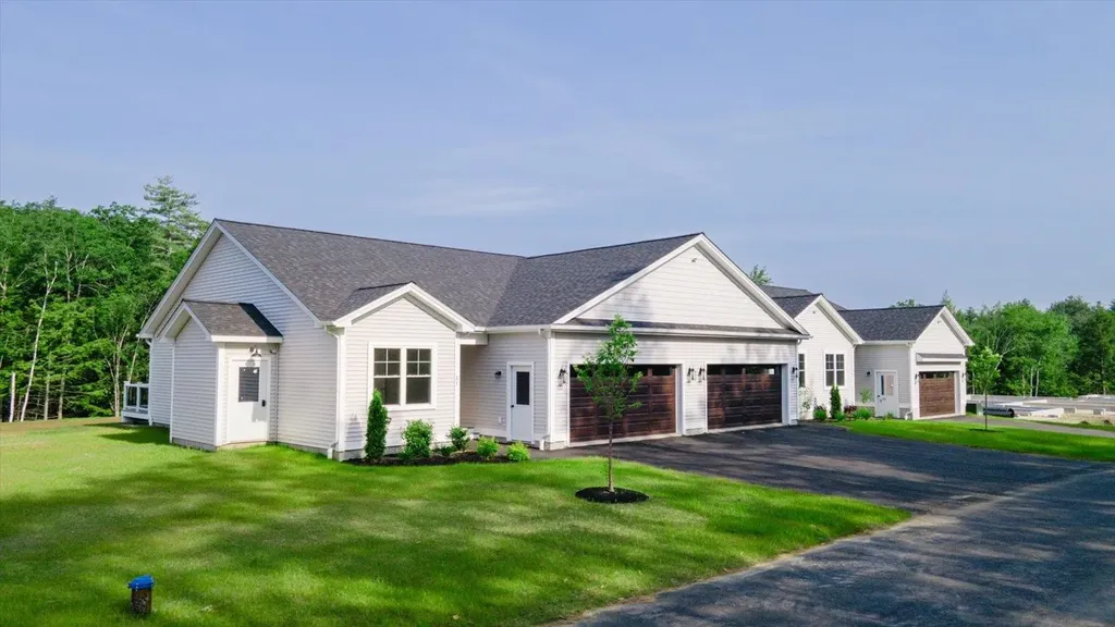 Unit 9 Willow Lane Rindge NH 03461