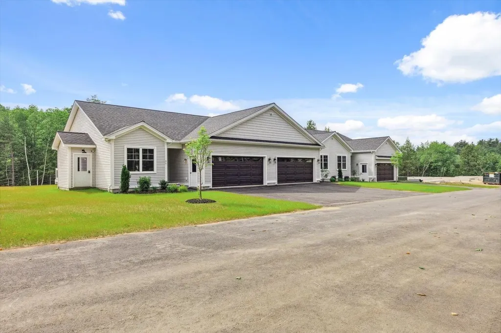 Unit 9 Willow Lane Rindge NH 03461