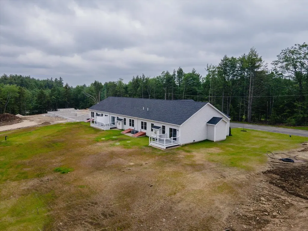 Unit 9 Willow Lane Rindge NH 03461