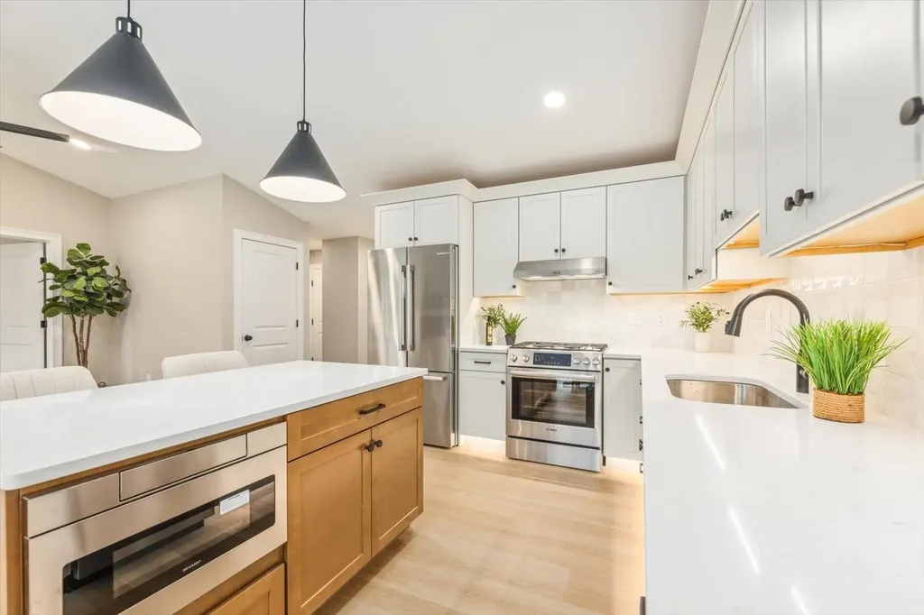 Unit 9 Willow Lane Rindge NH 03461