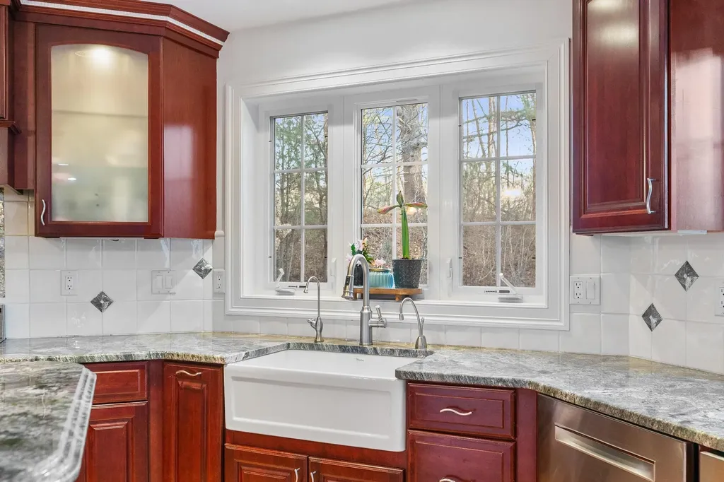 37 Brady Avenue Salem NH 03079