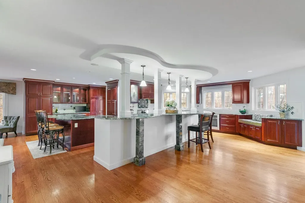 37 Brady Avenue Salem NH 03079