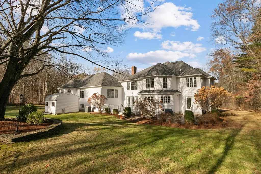 37 Brady Avenue Salem NH 03079