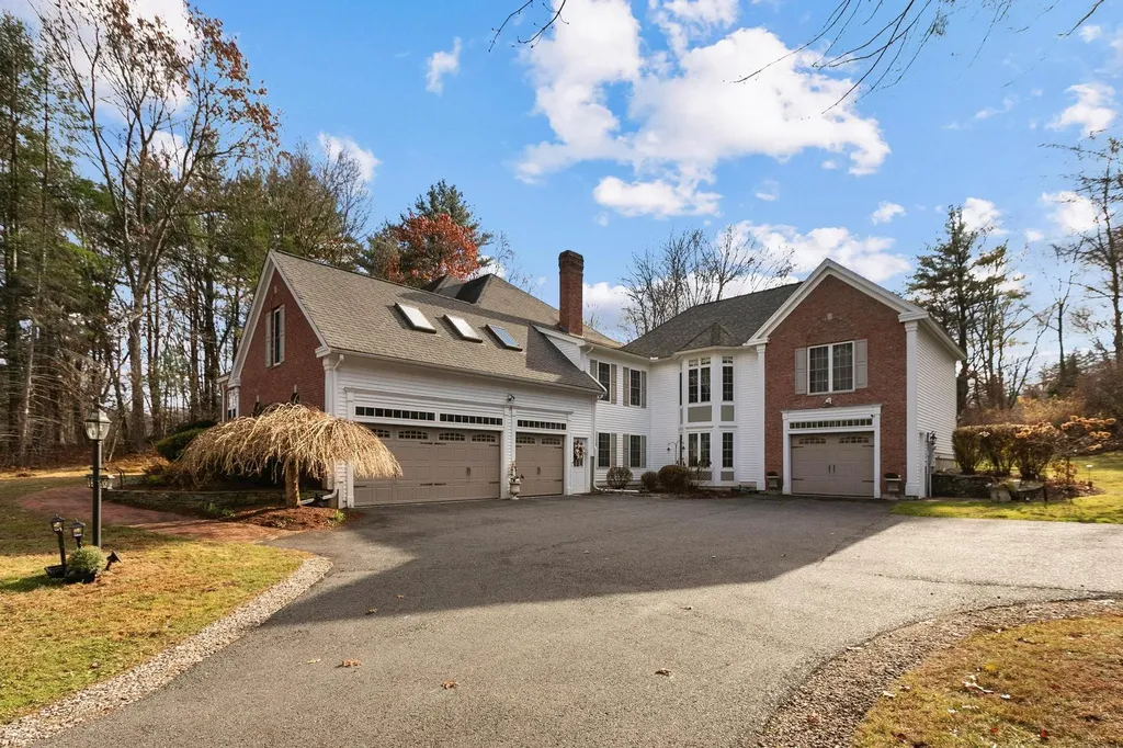 37 Brady Avenue Salem NH 03079