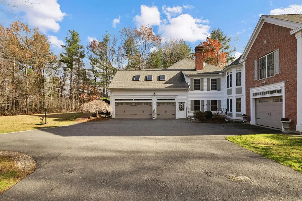 37 Brady Avenue Salem NH 03079