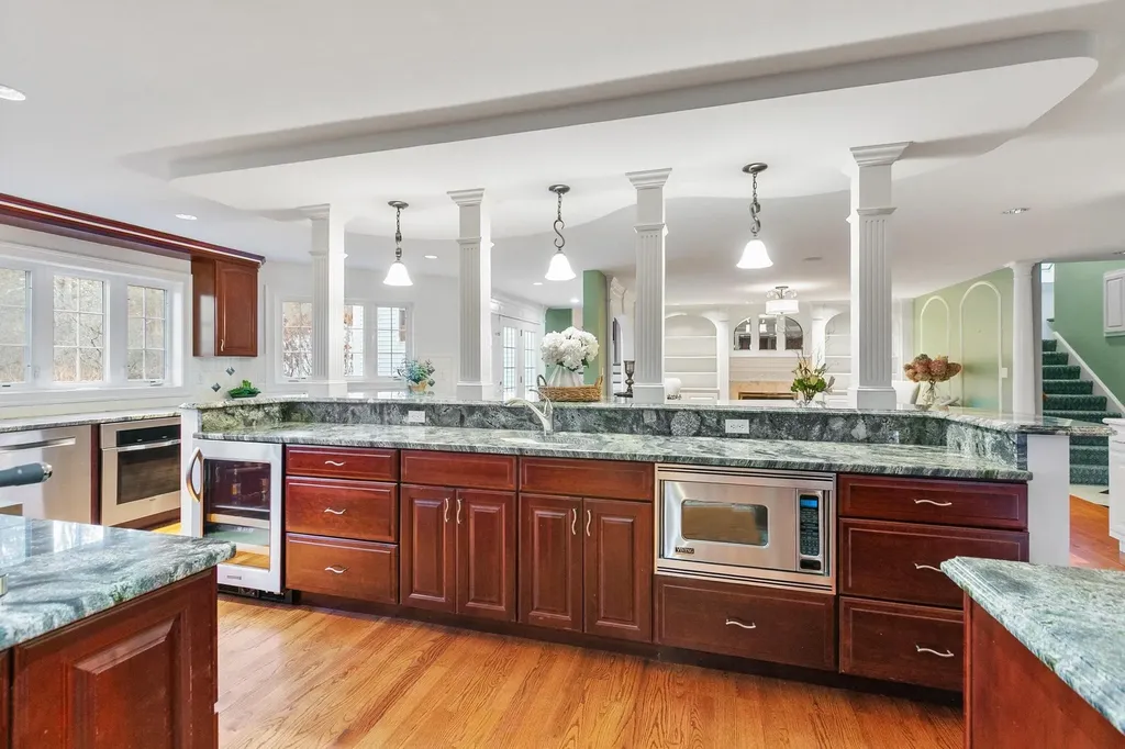 37 Brady Avenue Salem NH 03079