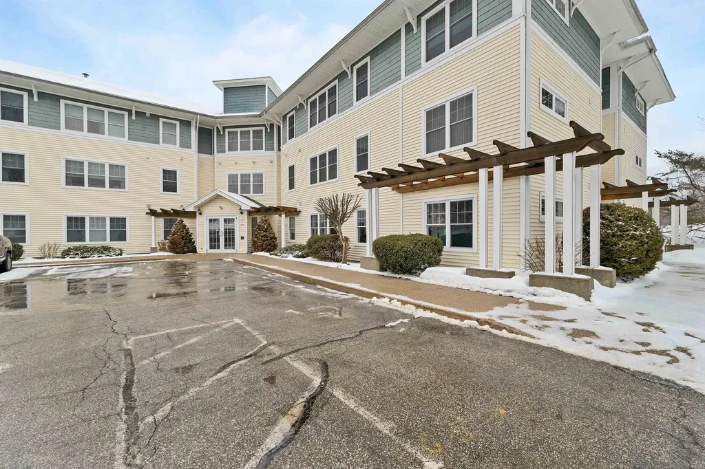 597R Lafayette Road Hampton NH 03842