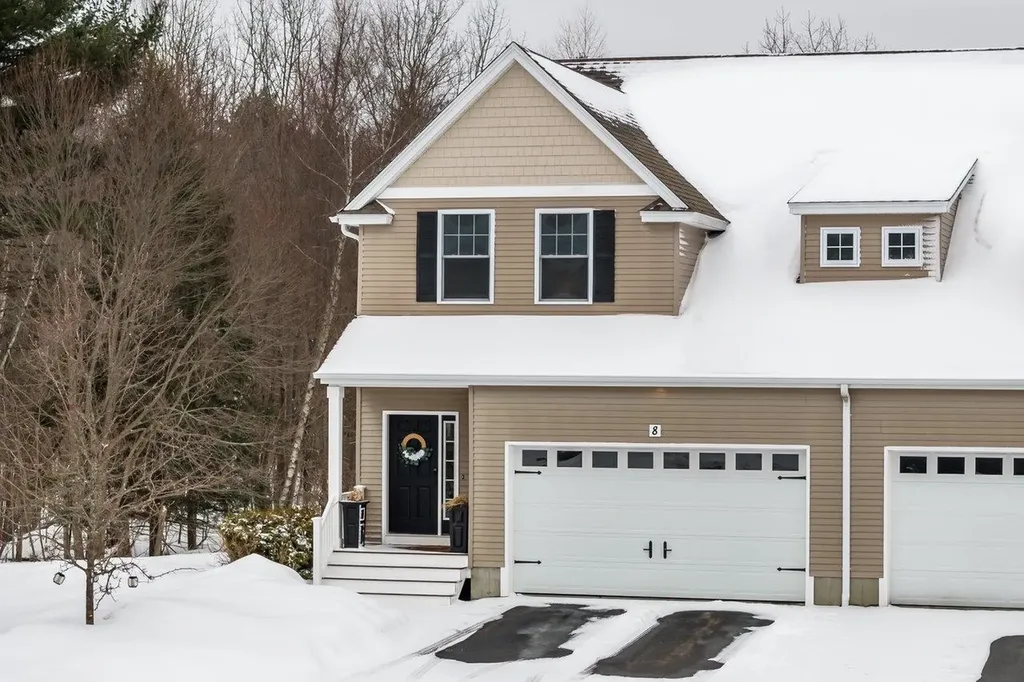 8 Cider Mill Lane Stratham NH 03885