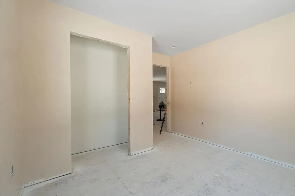 370 Hare Road Milton NH 03851