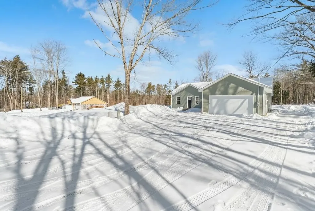 370 Hare Road Milton NH 03851