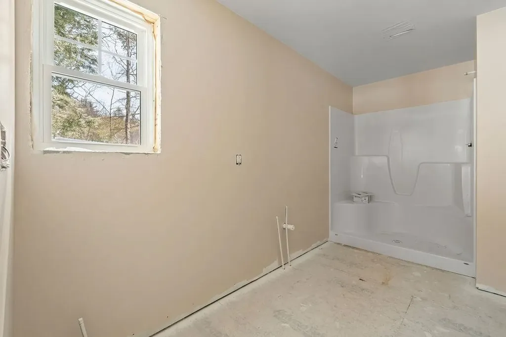 370 Hare Road Milton NH 03851