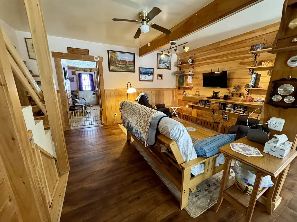 23 Courtney Road Woodstock NH 03262