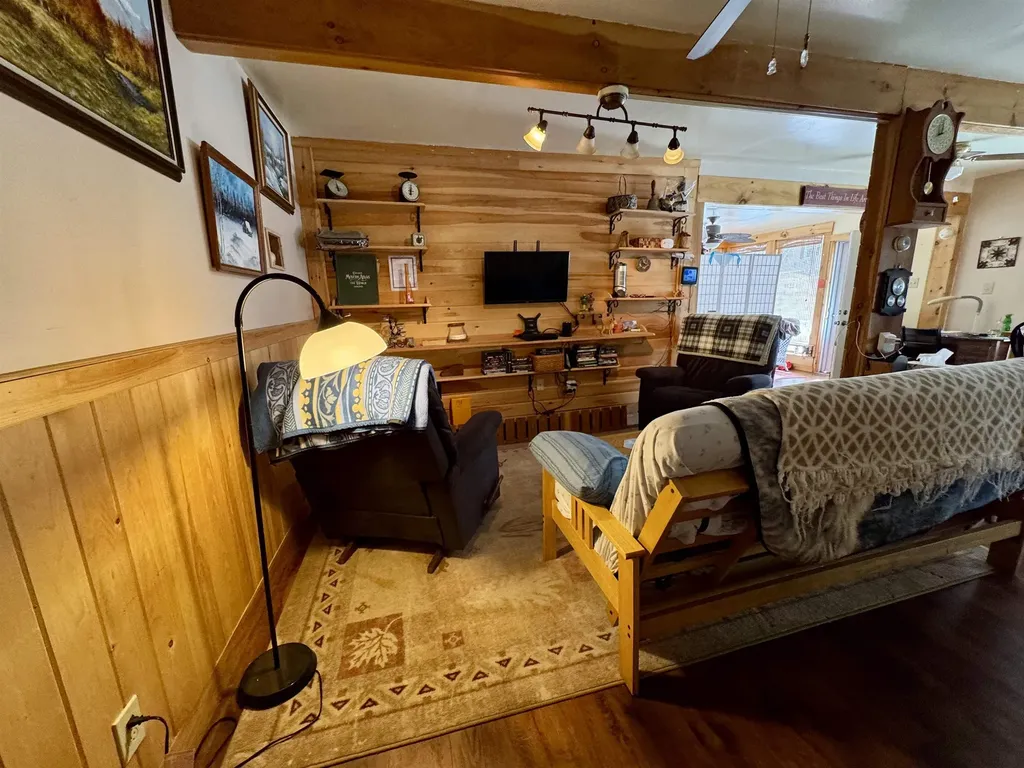 23 Courtney Road Woodstock NH 03262