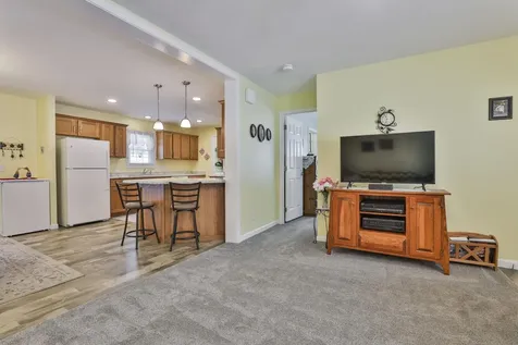 21 Fairfield Drive Concord NH 03301