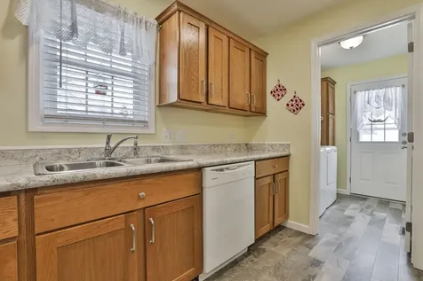 21 Fairfield Drive Concord NH 03301