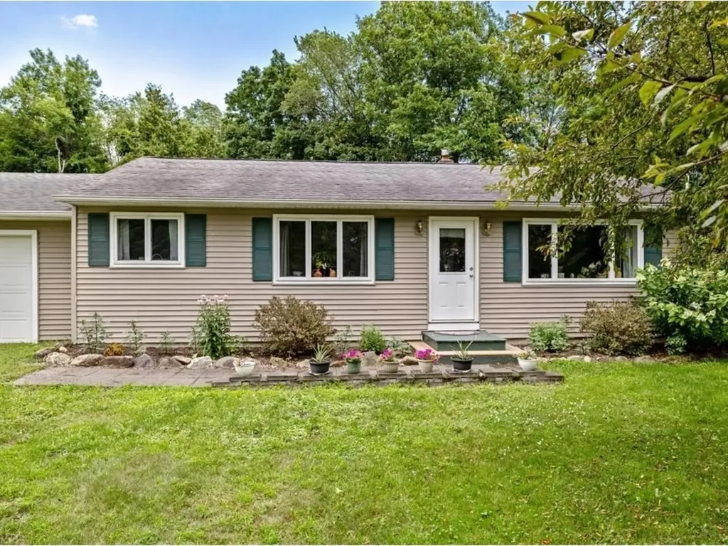 102 Mcginn Drive St. Albans Town VT 05478