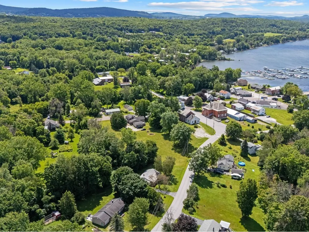 102 Mcginn Drive St. Albans Town VT 05478
