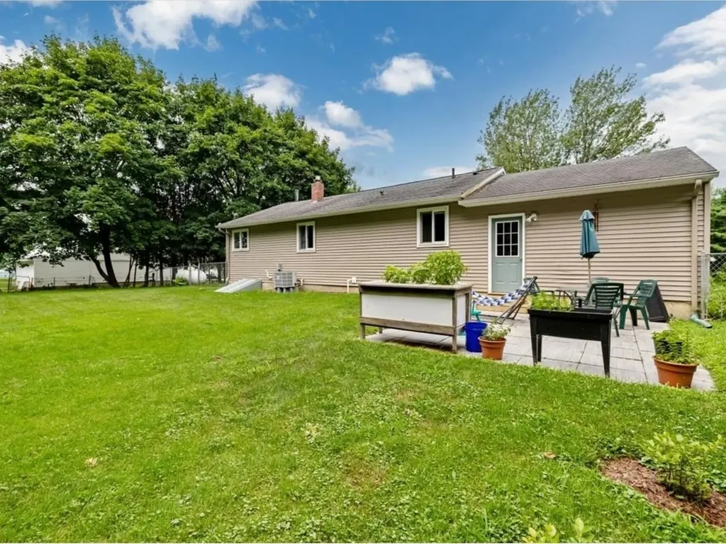 102 Mcginn Drive St. Albans Town VT 05478