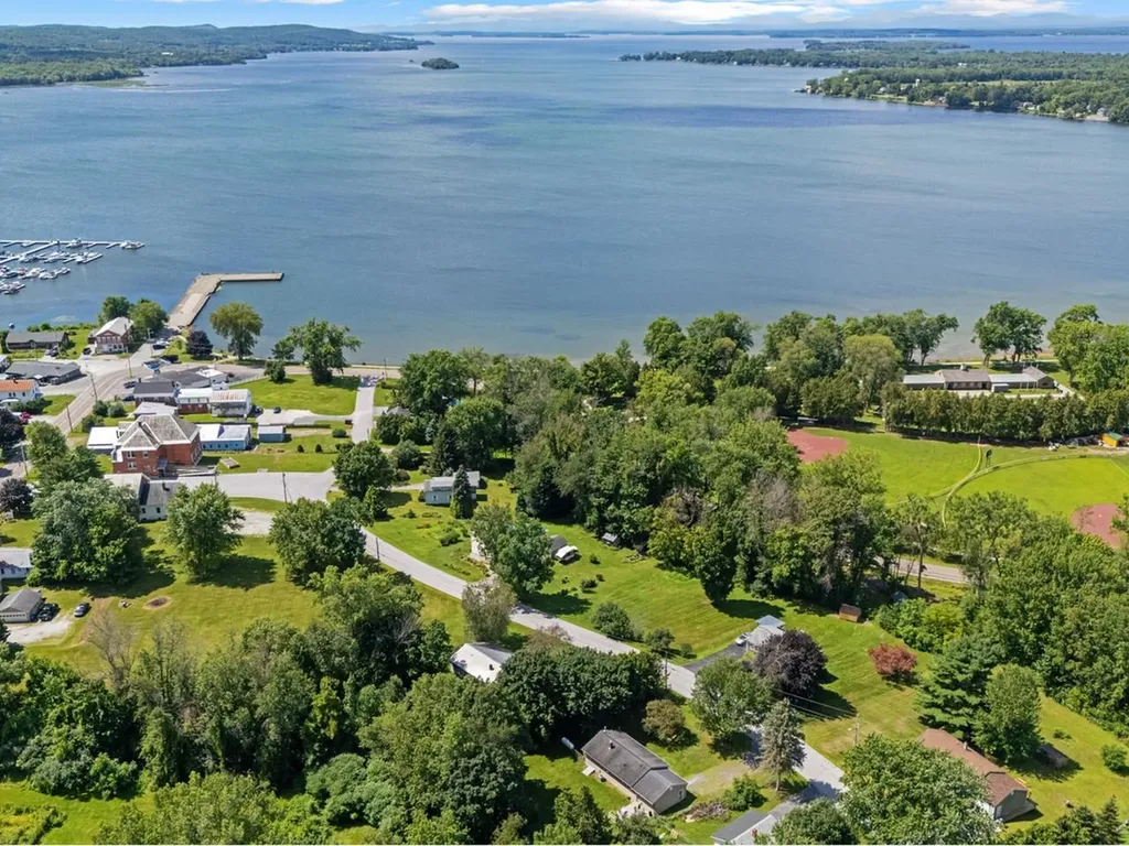 102 Mcginn Drive St. Albans Town VT 05478