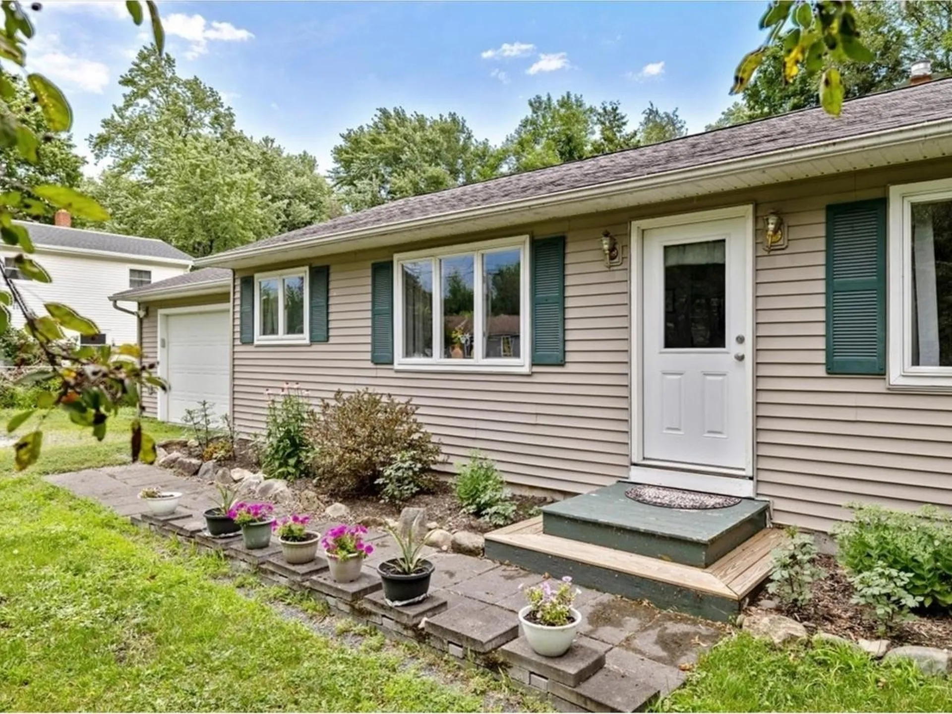 102 Mcginn Drive St. Albans Town VT 05478