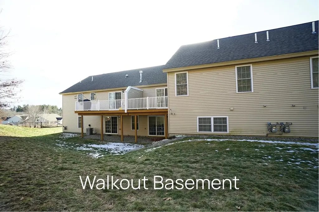 118-3 Hall Road Fremont NH 03044