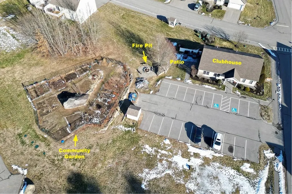 118-3 Hall Road Fremont NH 03044