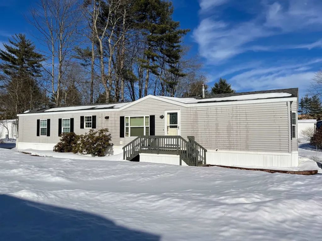 80 Colonial Village Somersworth NH 03878