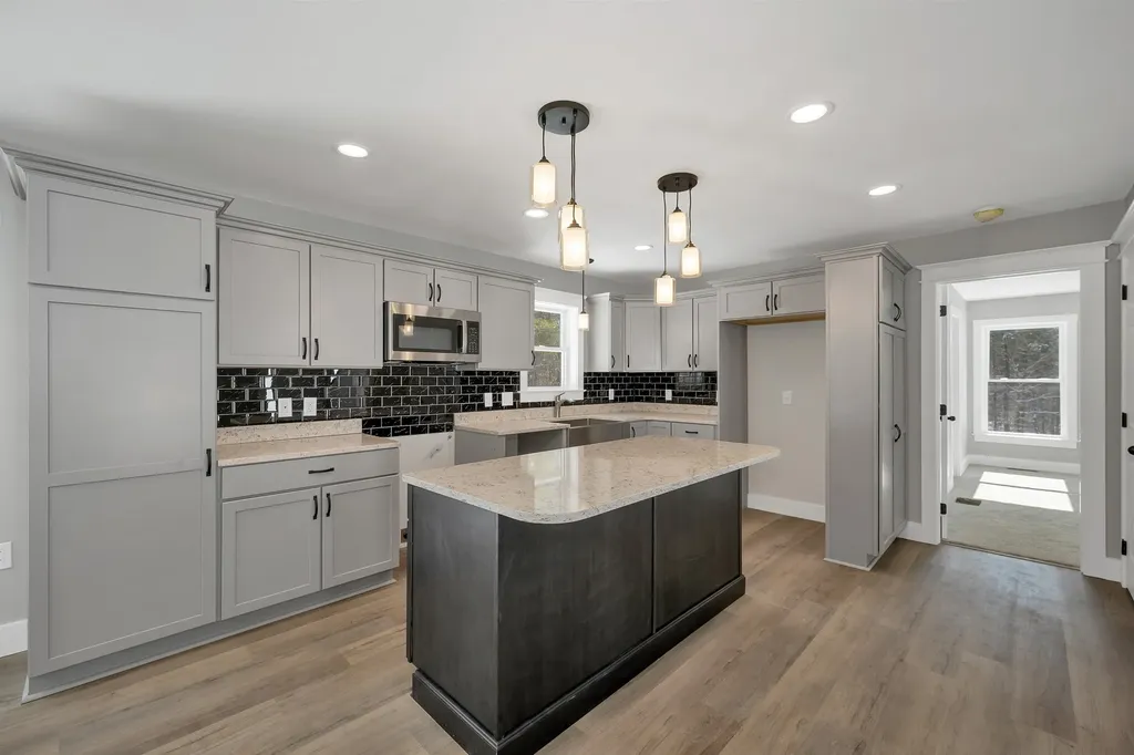 152 Young Road Gilford NH 03249