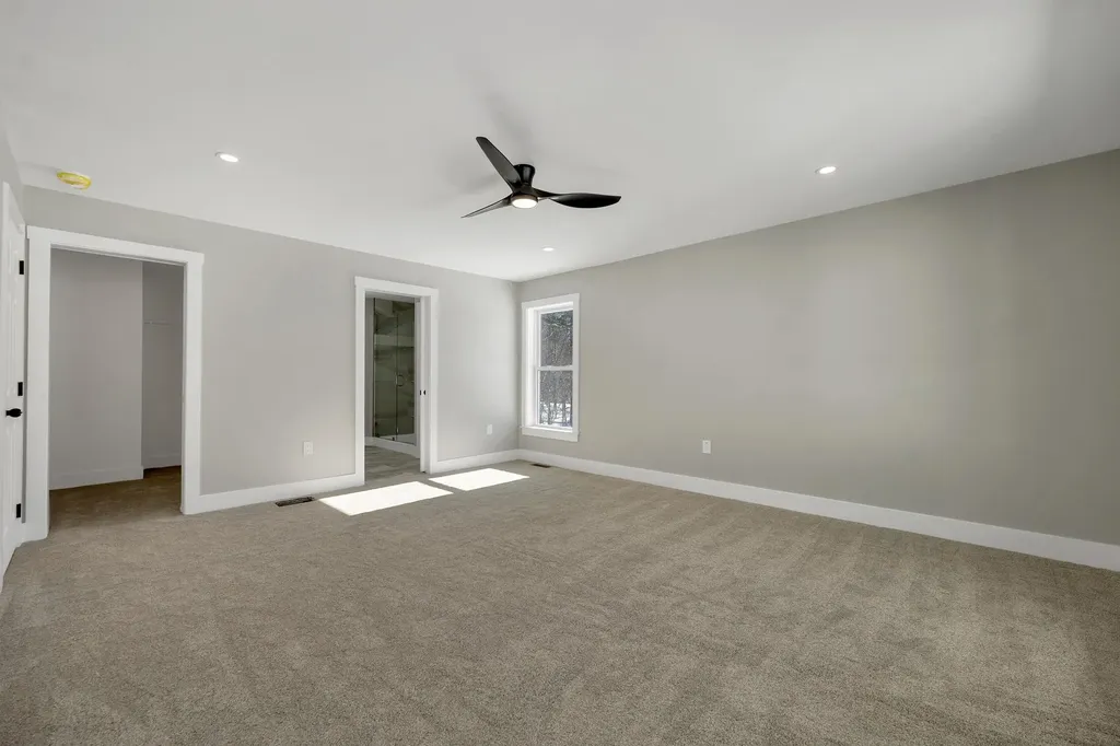 152 Young Road Gilford NH 03249
