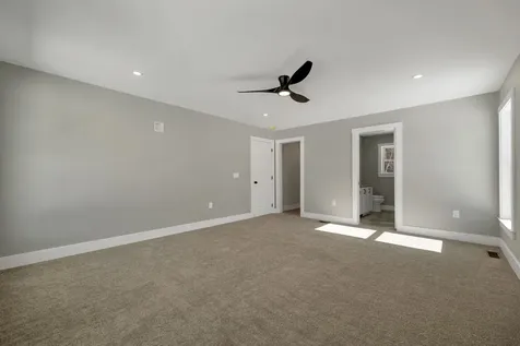 152 Young Road Gilford NH 03249