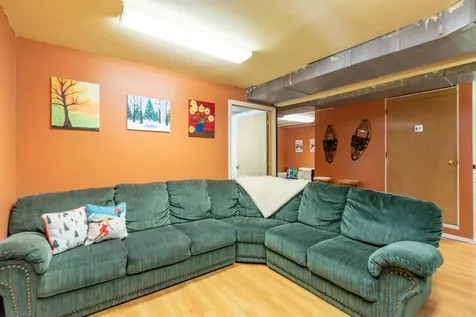 292 Tallwood Circle Londonderry VT 05155