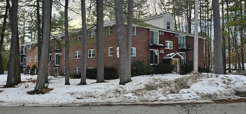1 Charleston Avenue Londonderry NH 03053