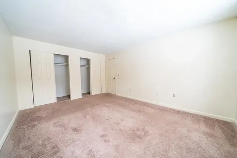 1 Charleston Avenue Londonderry NH 03053