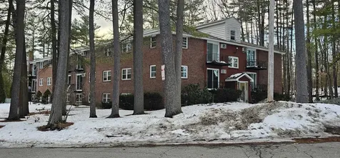 1 Charleston Avenue Londonderry NH 03053