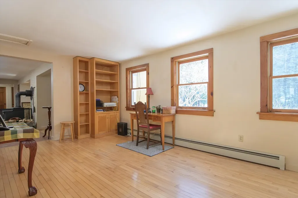 56 Lee Road Brattleboro VT 05301