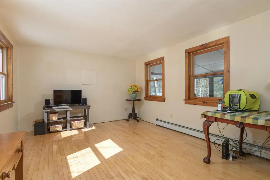 56 Lee Road Brattleboro VT 05301