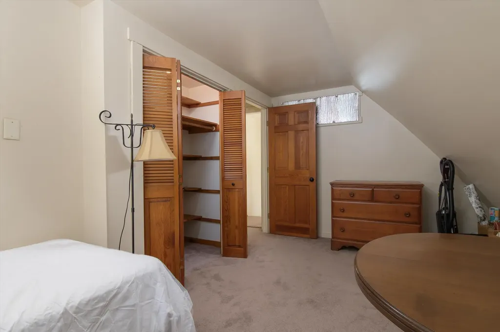 56 Lee Road Brattleboro VT 05301