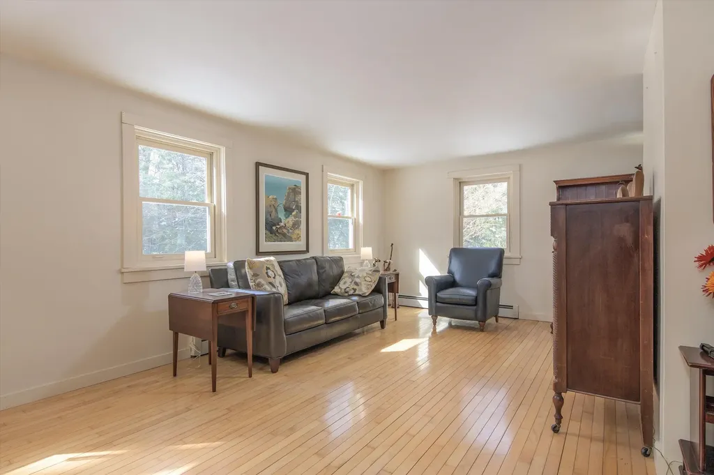 56 Lee Road Brattleboro VT 05301