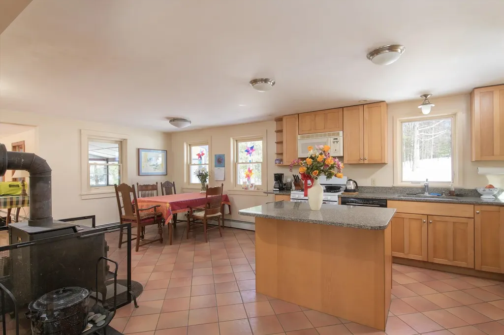 56 Lee Road Brattleboro VT 05301