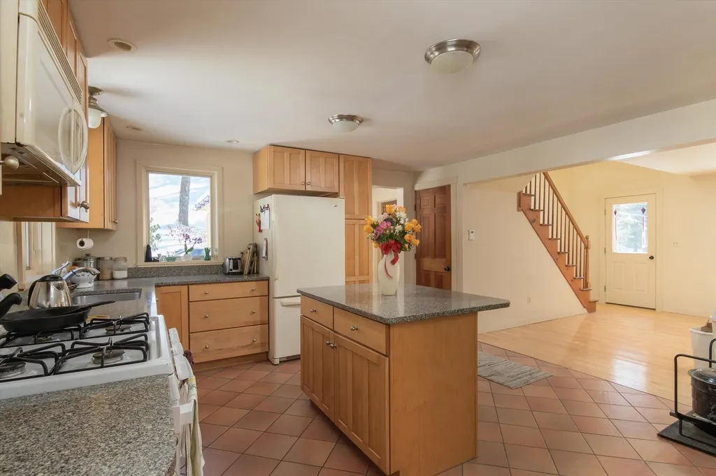 56 Lee Road Brattleboro VT 05301