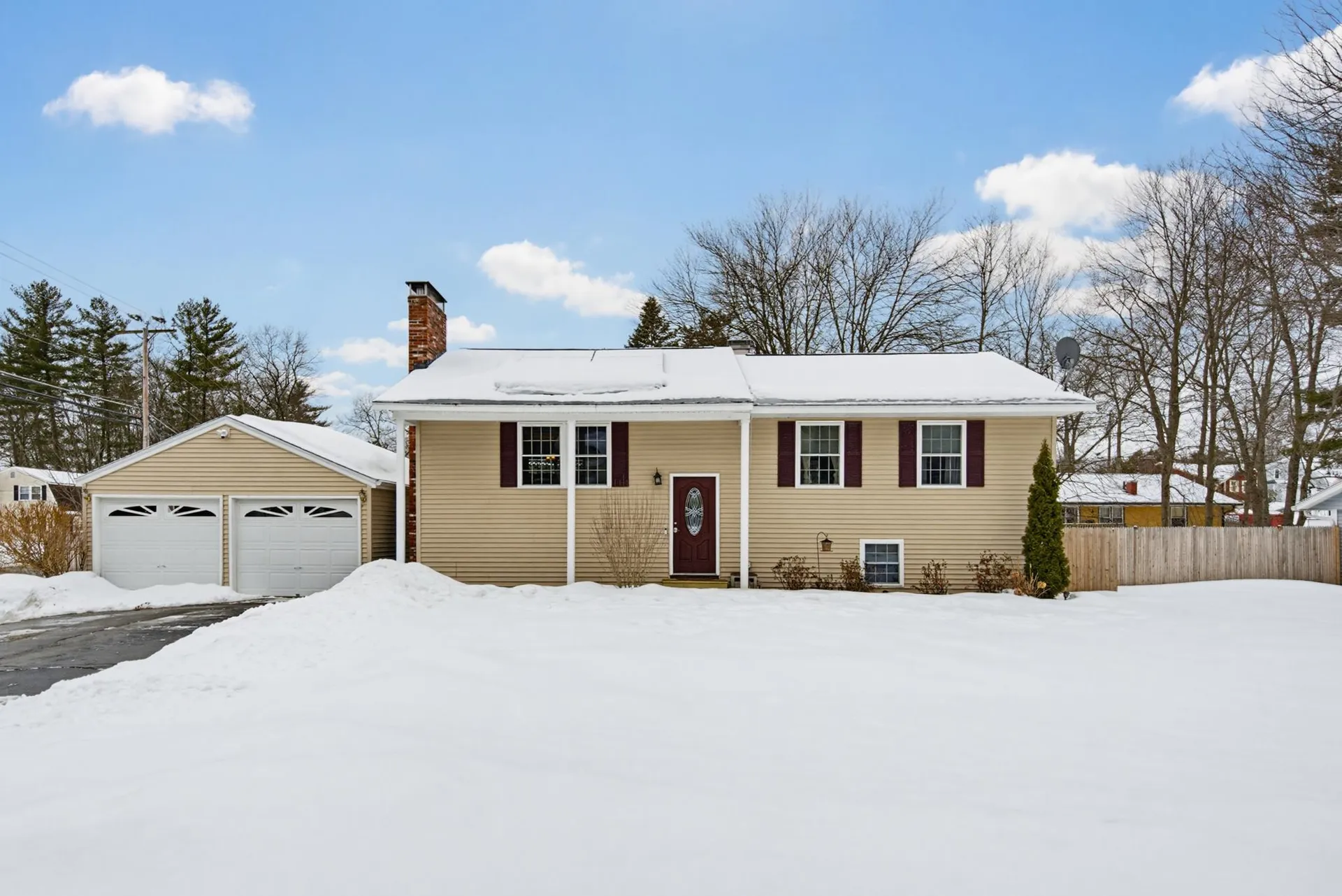 2 Doncaster Drive Nashua NH 03062